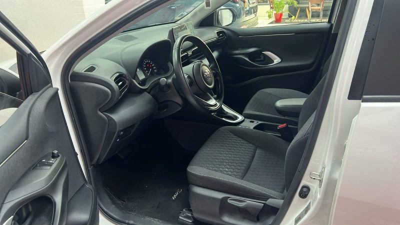 TOYOTA YARIS 4 DYNAMIC BUSINESS 116cv HYBRIDE/1 ERE MAIN/TVA RECUPERABLE