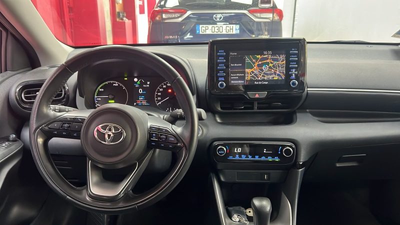 TOYOTA YARIS 4 DYNAMIC BUSINESS 116cv HYBRIDE/1 ERE MAIN/TVA RECUPERABLE