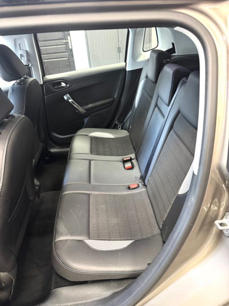 PEUGEOT 2008 1.6 BLUEHDI 100 CV BVM5 ALLURE 2015