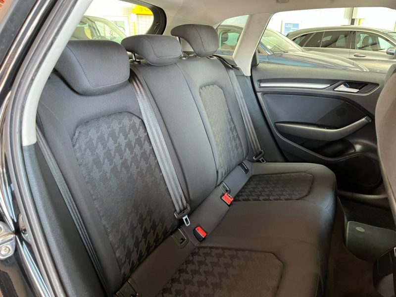 🚗 AUDI A3 1.6 TDI 110ch ⚙️ AMBITION LUXE 📡 Radars de recul ❄️ Climatisation