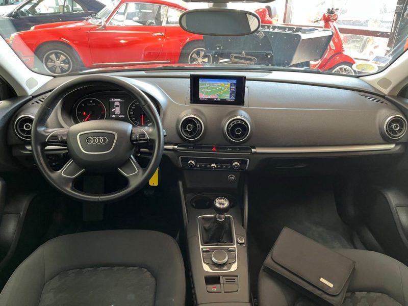 🚗 AUDI A3 1.6 TDI 110ch ⚙️ AMBITION LUXE 📡 Radars de recul ❄️ Climatisation