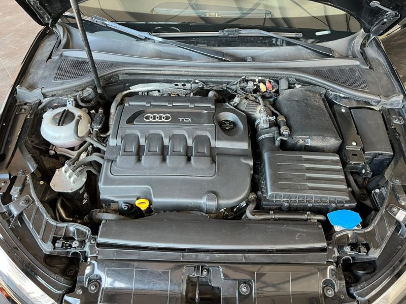 🚗 AUDI A3 1.6 TDI 110ch ⚙️ AMBITION LUXE 📡 Radars de recul ❄️ Climatisation