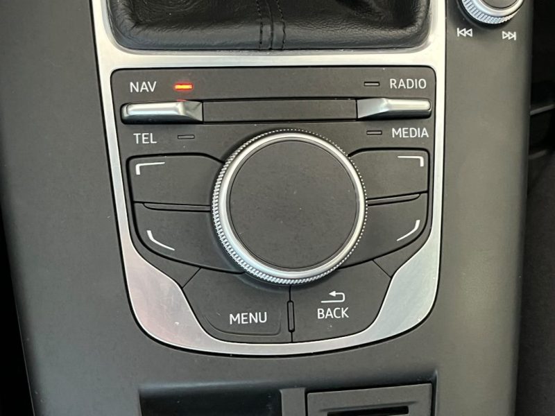 🚗 AUDI A3 1.6 TDI 110ch ⚙️ AMBITION LUXE 📡 Radars de recul ❄️ Climatisation