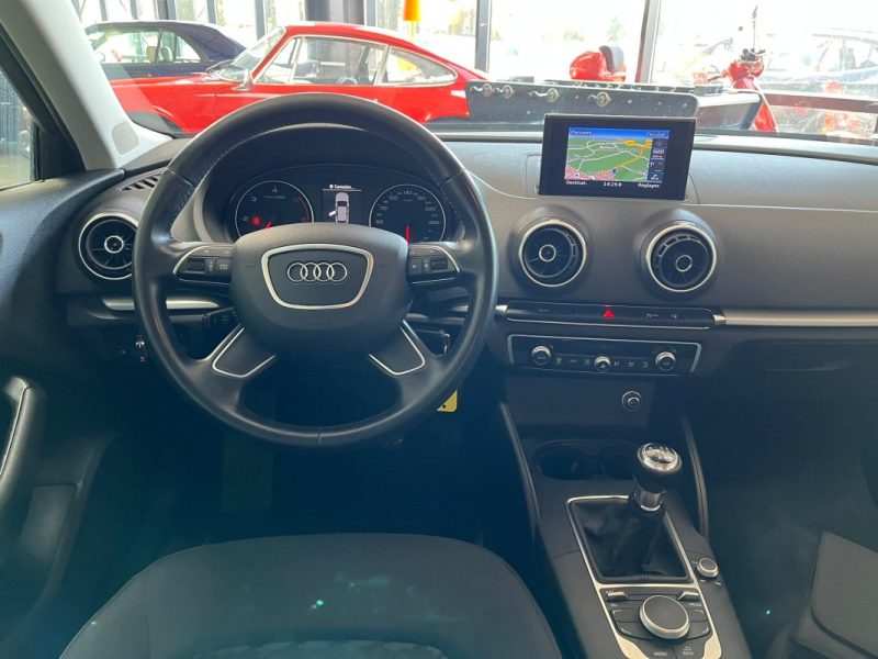 🚗 AUDI A3 1.6 TDI 110ch ⚙️ AMBITION LUXE 📡 Radars de recul ❄️ Climatisation