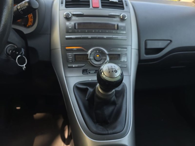 TOYOTA AURIS 90 D4D TERRA 2008 90 ch Climatisation