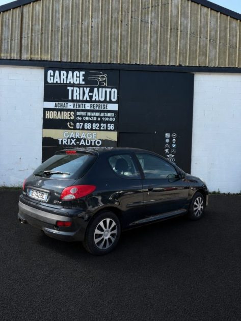 Peugeot 206+ 1.1i EMBRAYAGE ET DISTRIBUTION NEUF REVISION OK