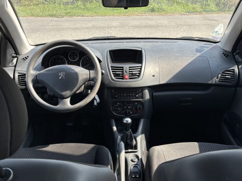 Peugeot 206+ 1.1i EMBRAYAGE ET DISTRIBUTION NEUF REVISION OK