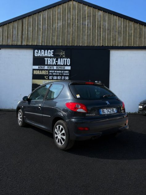 Peugeot 206+ 1.1i EMBRAYAGE ET DISTRIBUTION NEUF REVISION OK