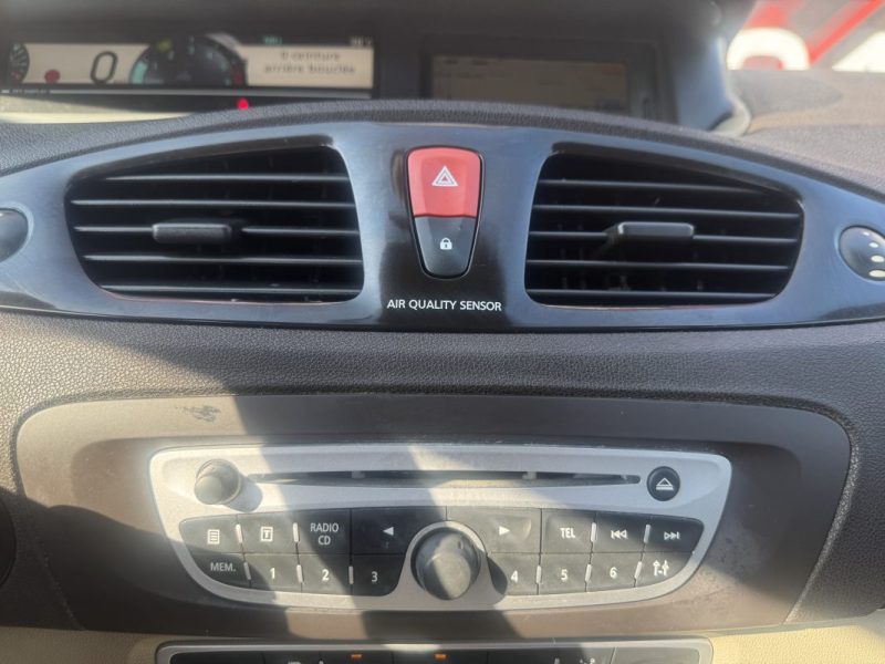 RENAULT SCENICIII 1.9 DCI 130 EXCEPTION 2011