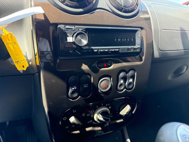 DACIA  DUSTER 1.5 DCI 110 LAUREATE 4X4 
