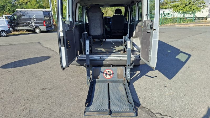 FORD TRANSIT PMR (Rampe accés) 2002 2.0L  126760kms 4 PLACES 