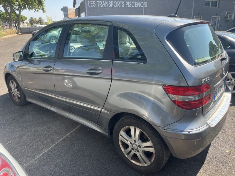 MERCEDES B180D  2011