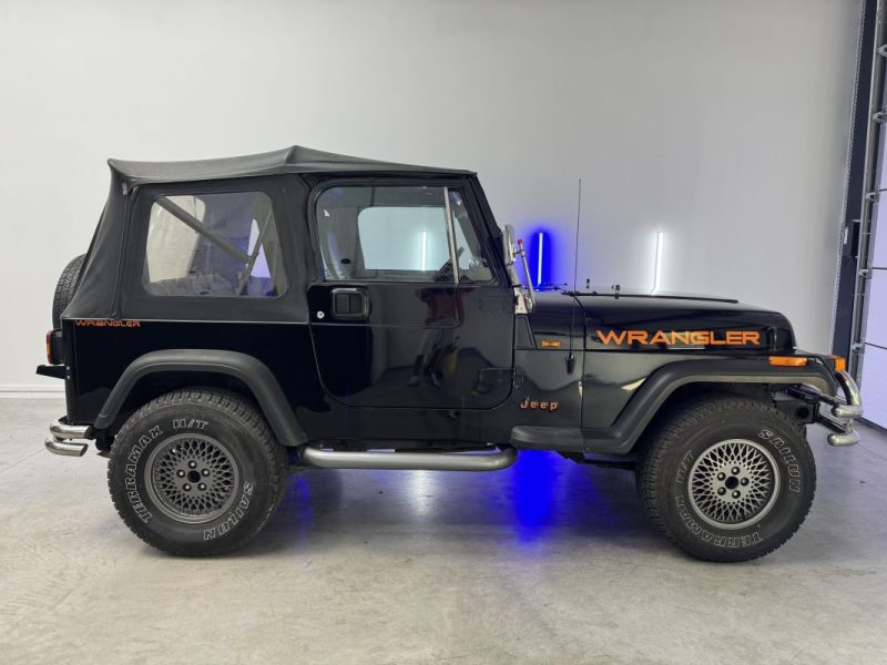 JEEP WRANGLER YN95 - BVM5 - 4.0I 182Ch - VEHICULE DE COLLECTION - GARANTIE 12 MOIS