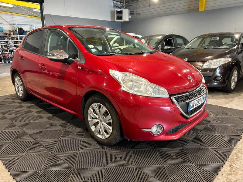 PEUGEOT 208 1.6 E-HDI 92CH 