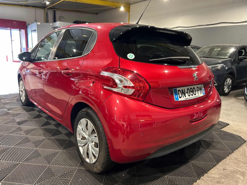 PEUGEOT 208 1.6 E-HDI 92CH 