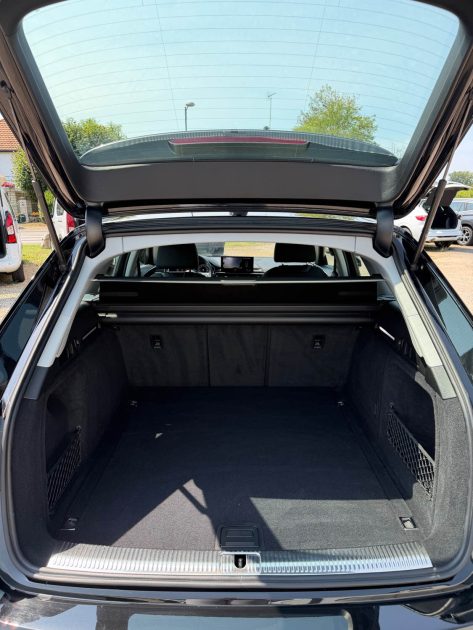 AUDI A4 BUSINESS LINE 2022