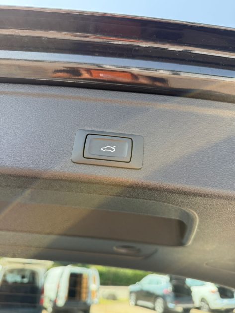 AUDI A4 BUSINESS LINE 2022