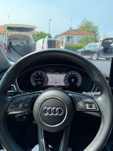 AUDI A4 BUSINESS LINE 2022