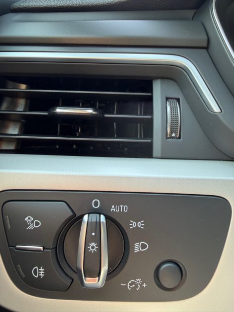 AUDI A4 BUSINESS LINE 2022