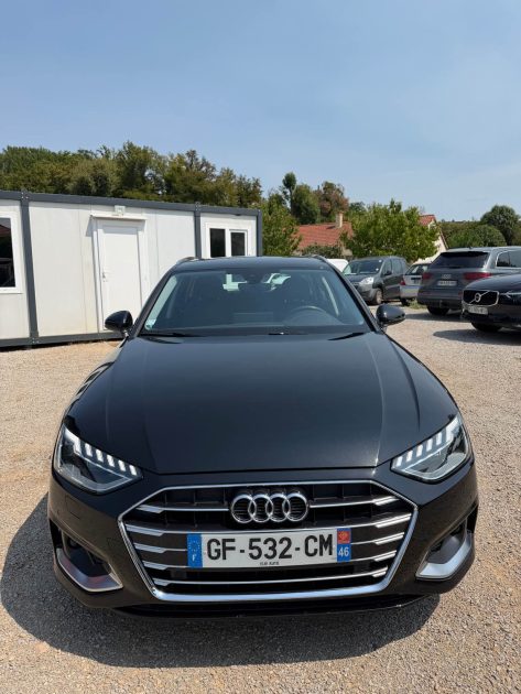 AUDI A4 BUSINESS LINE 2022