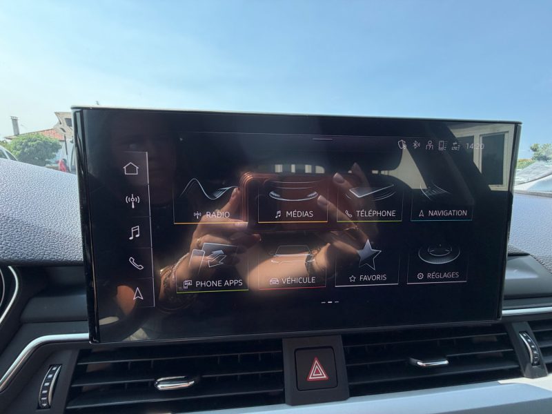AUDI A4 BUSINESS LINE 2022