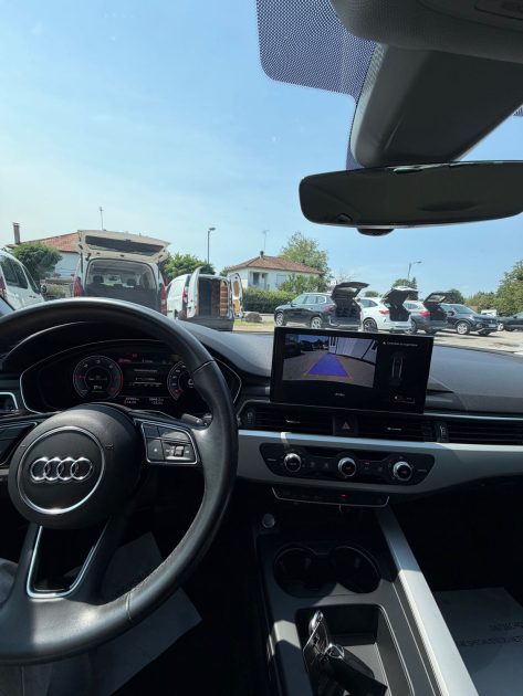 AUDI A4 BUSINESS LINE 2022