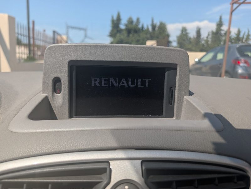 RENAULT CLIO III PHASE 2 1.5DCI 105CH INITIALE PARIS CARTE MAIN LIBRE/GPS GARANTIE 12 MOIS
