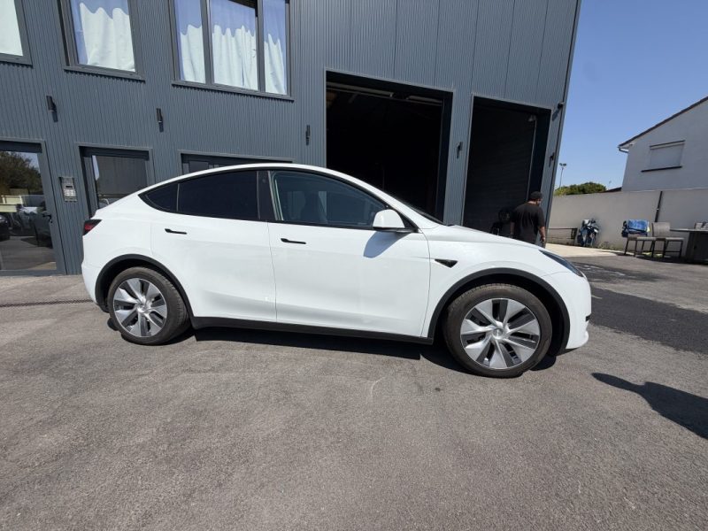 TESLA MODEL Y STANDARD RWD 2023