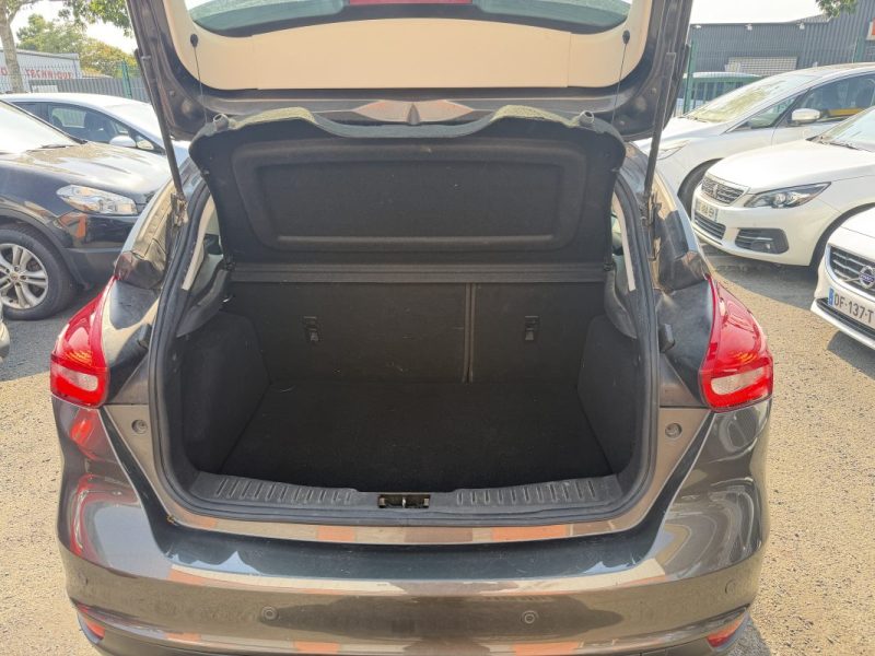 FORD FOCUS 1.5 TDCI 120 cv - GARANTIE 12 mois - Titanium - Boite Automatique 