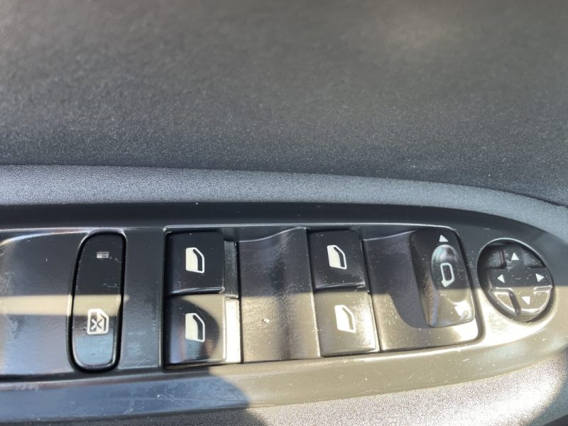 CITROEN C4 1.6 HDI 110 EXCLUSIVE + 2012