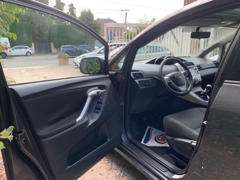 TOYOTA VERSO 126 D-4D ACTIVE 2012