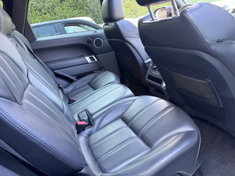 LAND ROVER RANGE ROVER SPORT 3.0 SDV6 306cv HSE SPORT / GARANTIE 12 MOIS / SUIVIE LAND 