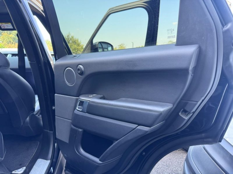 LAND ROVER RANGE ROVER SPORT 3.0 SDV6 306cv HSE SPORT / GARANTIE 12 MOIS / SUIVIE LAND 