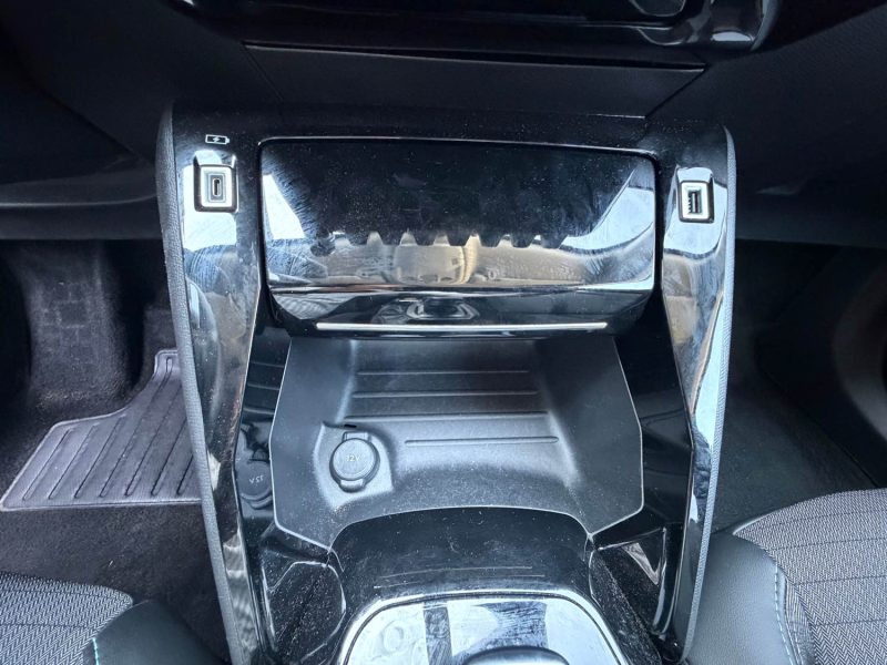 PEUGEOT 2008 II 1.5 BlueHDi 16V EAT8 S&S 130 cv 