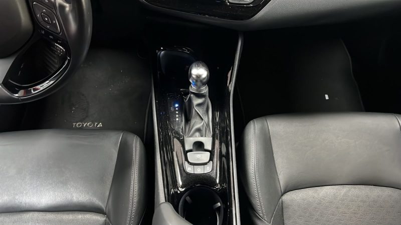TOYOTA C-HR SUV HYBRIDE 1.8 GRAPHIC PREMIUM 122cv + CUIR/1 ERE MAIN/TVA RECUPERABLE