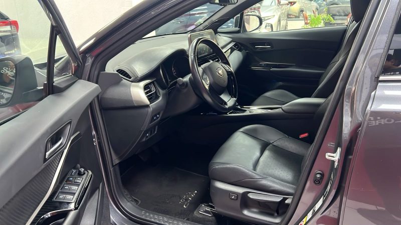 TOYOTA C-HR SUV HYBRIDE 1.8 GRAPHIC PREMIUM 122cv + CUIR/1 ERE MAIN/TVA RECUPERABLE