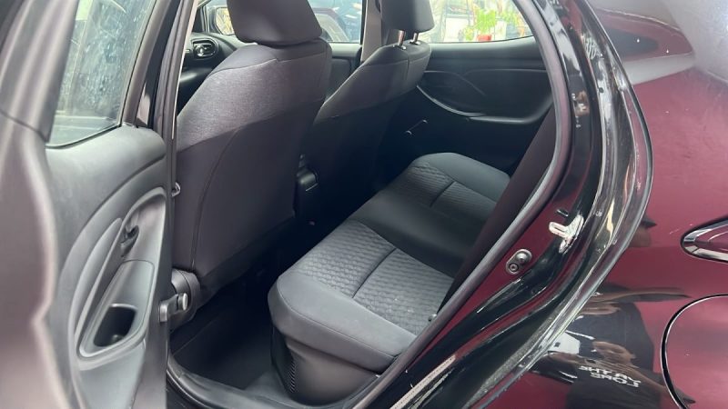 TOYOTA YARIS 4 DYNAMIC BUSINESS 116cv HYBRIDE/1 ERE MAIN/TVA RECUPERABLE