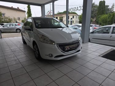 PEUGEOT 208 I (CA_, CC_) 1.4 HDI 70CH ANNEE 2013 182000KM