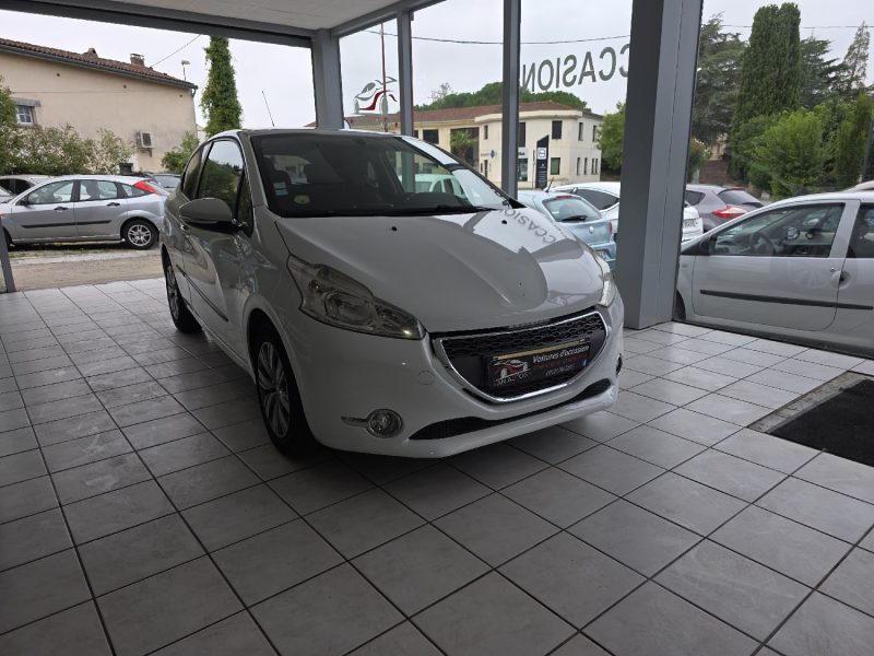 PEUGEOT 208 I (CA_, CC_) 1.4 HDI 70CH ANNEE 2013 182000KM