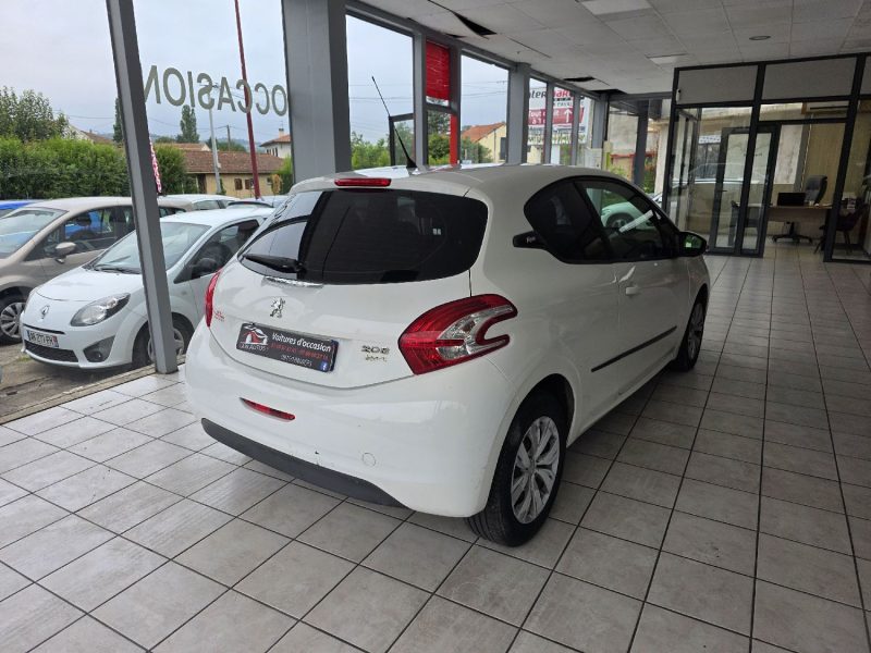 PEUGEOT 208 I (CA_, CC_) 1.4 HDI 70CH ANNEE 2013 182000KM