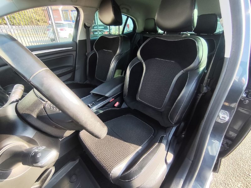 RENAULT MEGANE IV TCE 130 INTENS EDC 2017