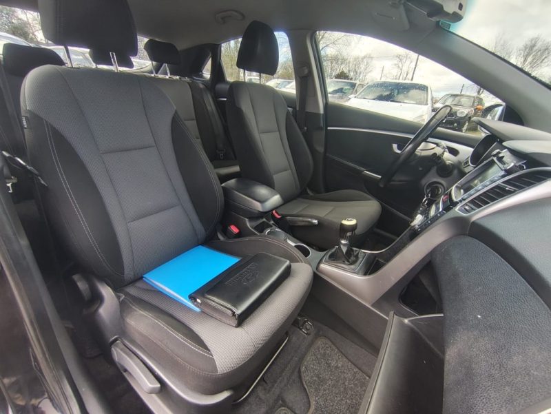 HYUNDAI I 30 1.6 CRDI110 PACK SENSATION BLUE DRIVE 5P 2013
