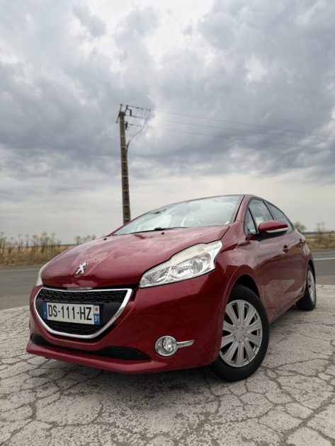 PEUGEOT 208 1.2 VTI 82 GARANTIE ET REVISÉ ✅