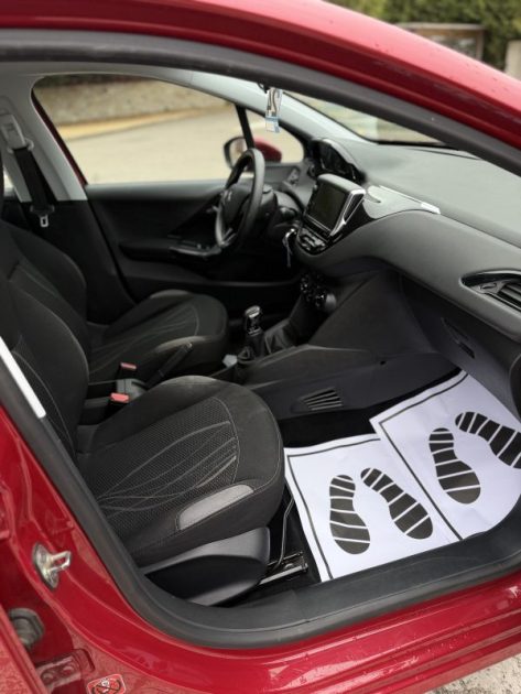 PEUGEOT 208 1.2 VTI 82 GARANTIE ET REVISÉ ✅