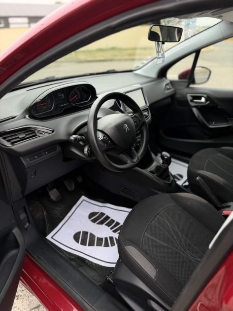 PEUGEOT 208 1.2 VTI 82 GARANTIE ET REVISÉ ✅
