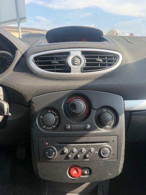 Renautl Clio 3 1.5 Dci 70 Ch Garantie 