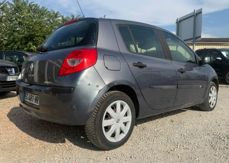 Renautl Clio 3 1.5 Dci 70 Ch Garantie 