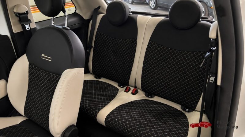 FIAT 500 1.0 HYBRID 70 DOLCEVITA SPIAGGINA – 32 900 KM – CARPLAY – TOIT PANORAMIQUE – BICOLORE