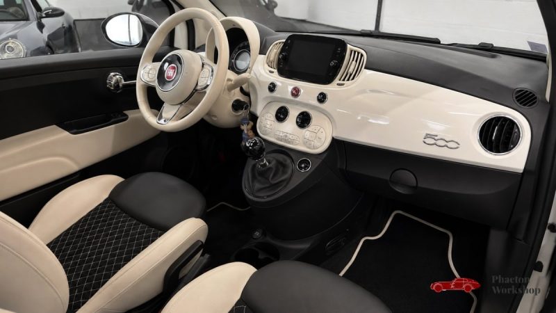 FIAT 500 1.0 HYBRID 70 DOLCEVITA SPIAGGINA – 32 900 KM – CARPLAY – TOIT PANORAMIQUE – BICOLORE
