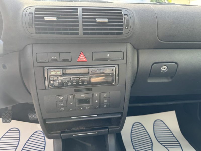 AUDI A3 1.9 TDI 130 ch Ambition BV6 1ER Main